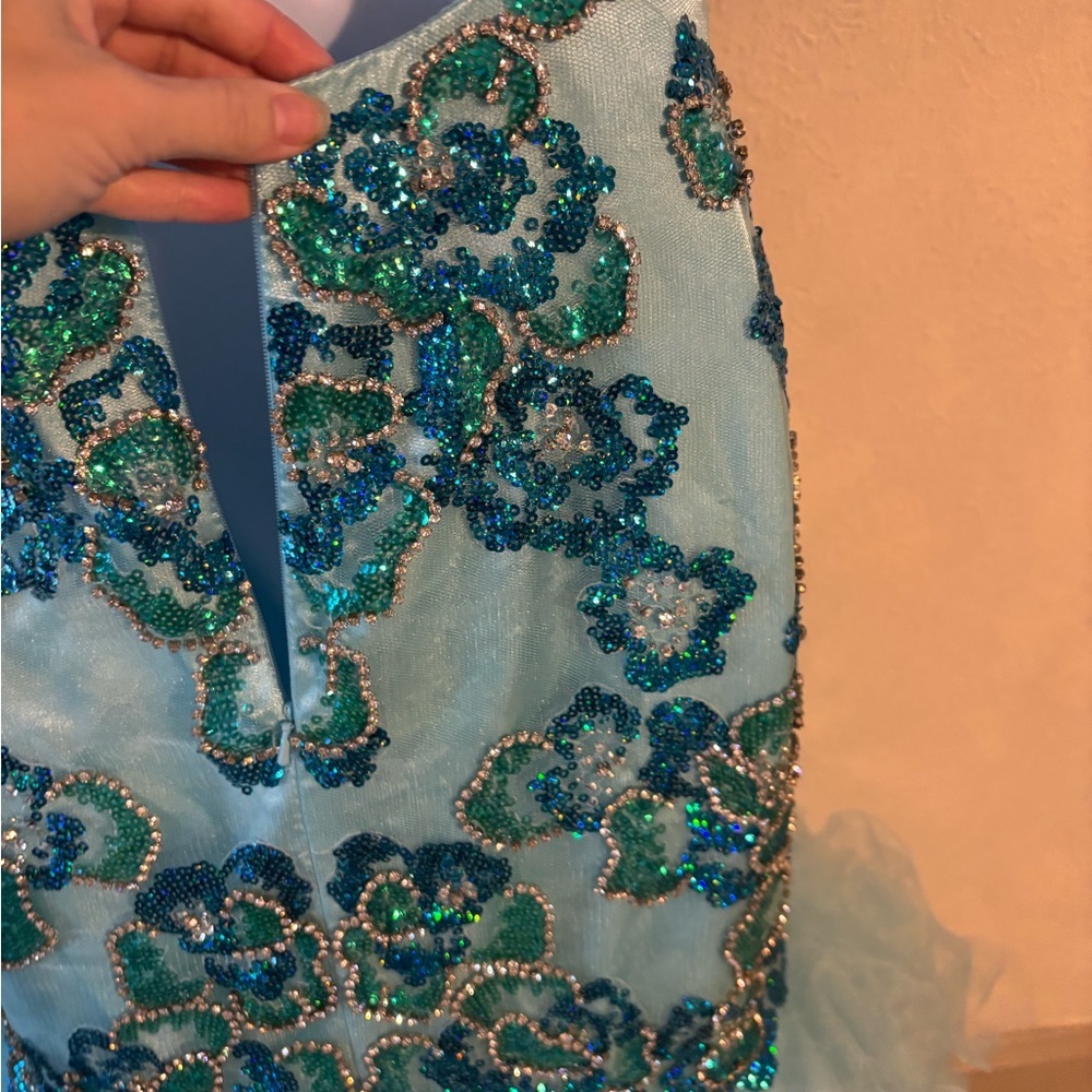 Poly Ariel Prom Dress - Picture 5 of 13